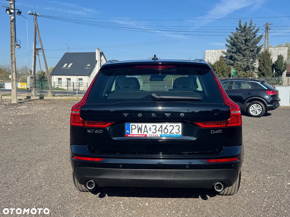 Volvo XC 60 D4 AWD Geartronic Momentum - 11