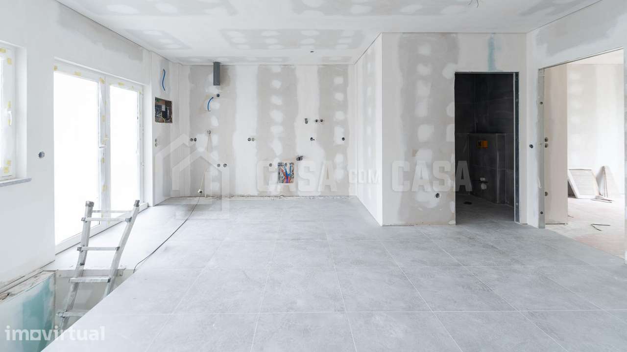 Apartamento T2+2 Duplex em Gumirães - Grande imagem: 3/10