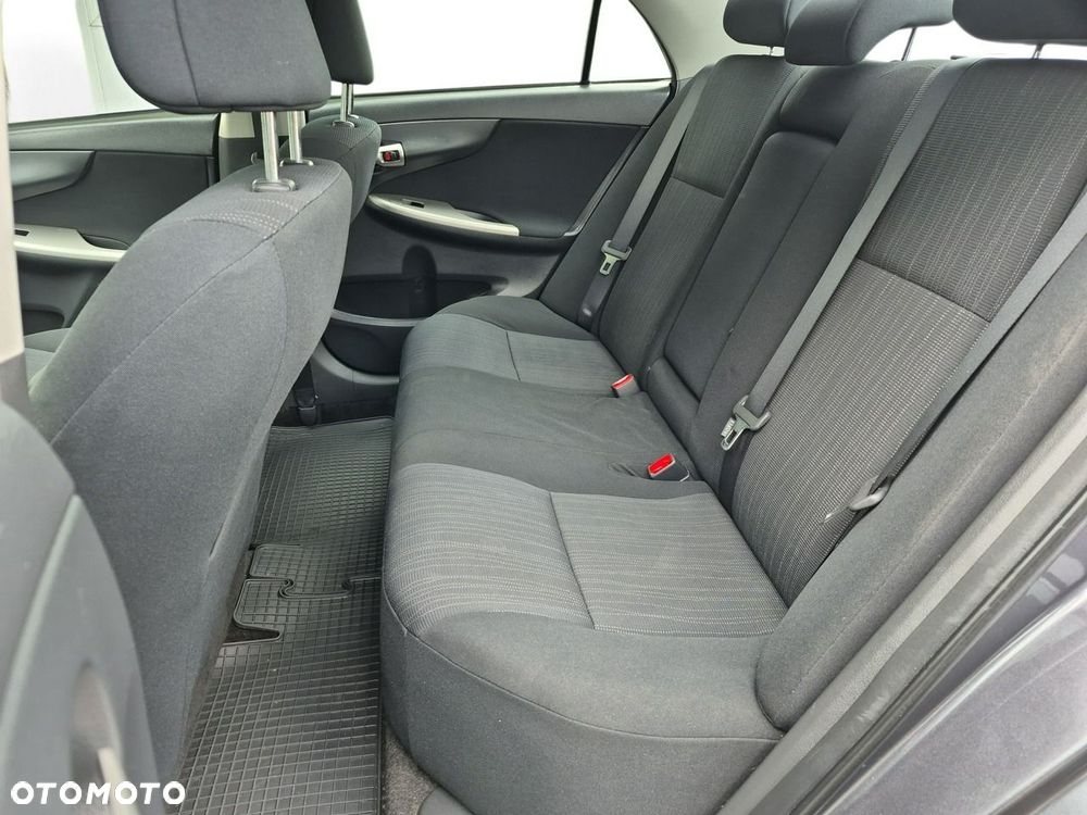 Toyota Corolla - 18