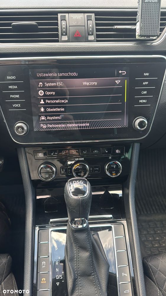 Skoda Superb 2.0 TDI Style DSG - 11