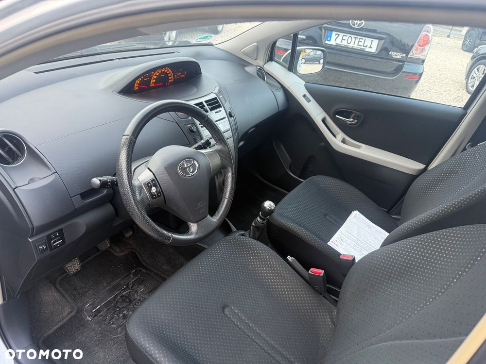Toyota Yaris 1.33 VVT-i Sol - 13