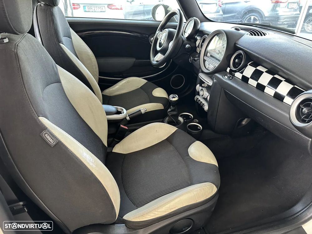MINI 3 Portas Cooper D - 39