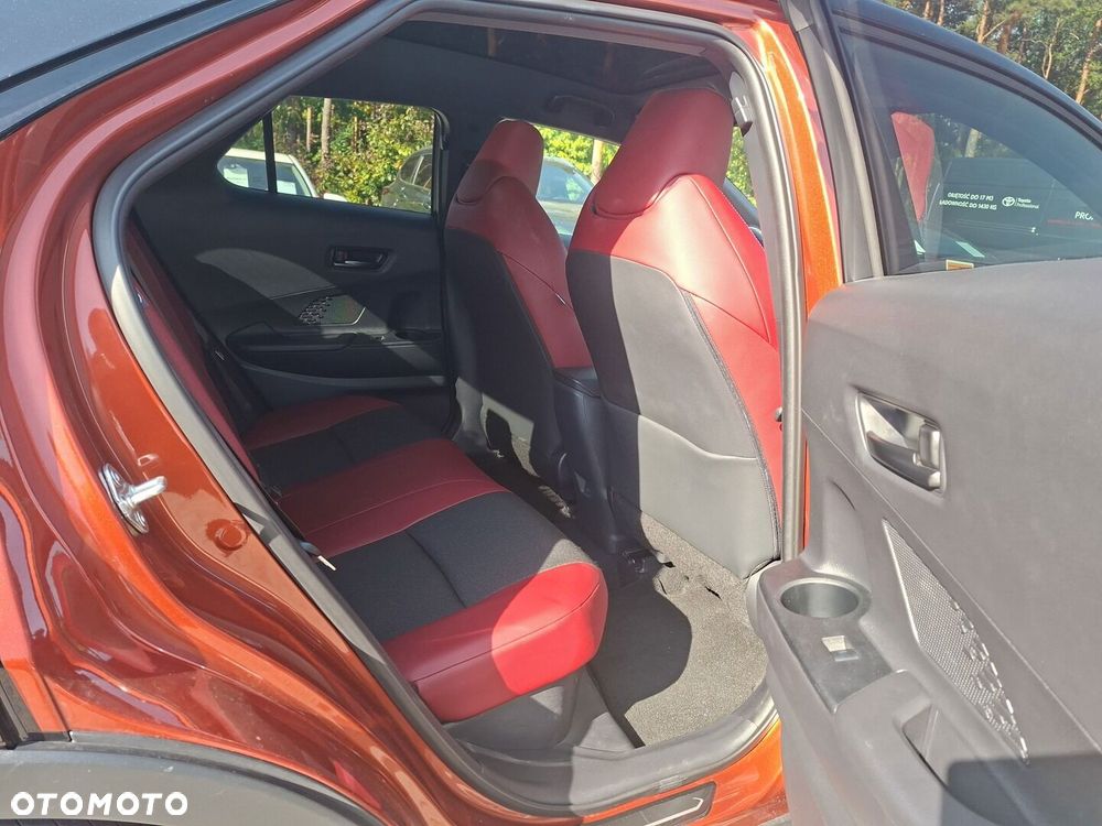 Toyota C-HR - 11