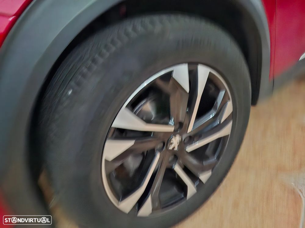 Peugeot 2008 1.2 PureTech Allure Pack - 22