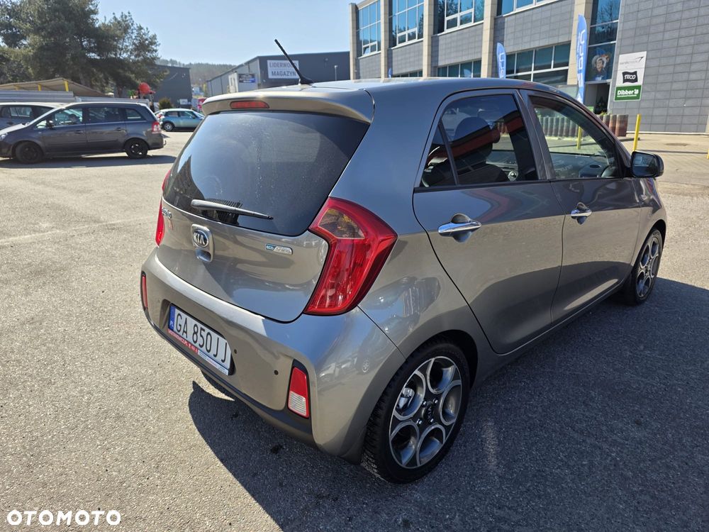 Kia Picanto 1.0 L - 4