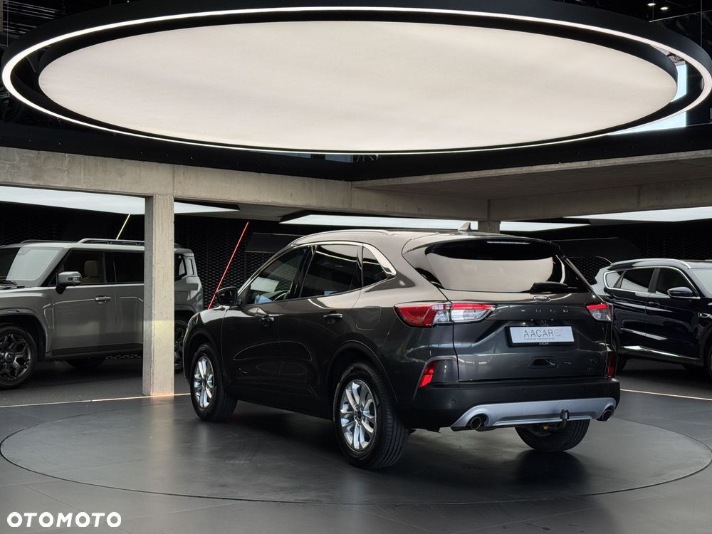 Ford Kuga - 4