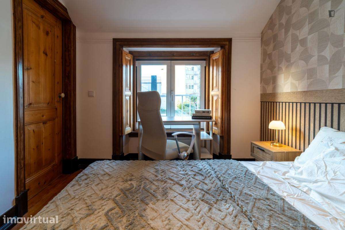 Quarto - localizado em Marquês de Pombal Lisbon - Grande imagem: 2/27