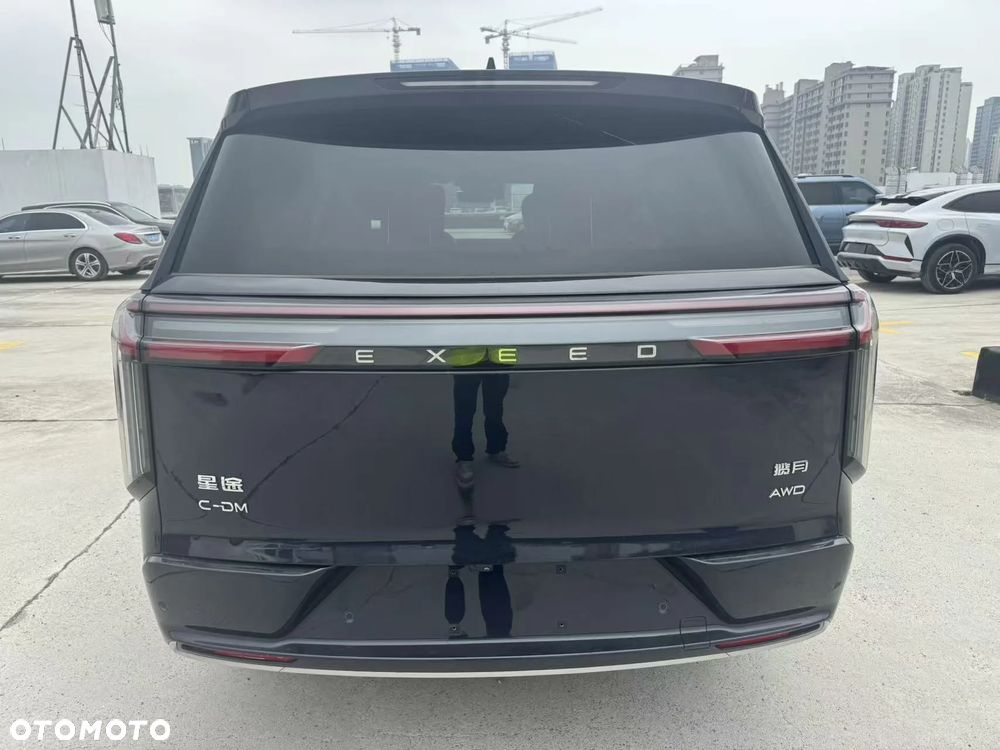 Lincoln Town Car - 5