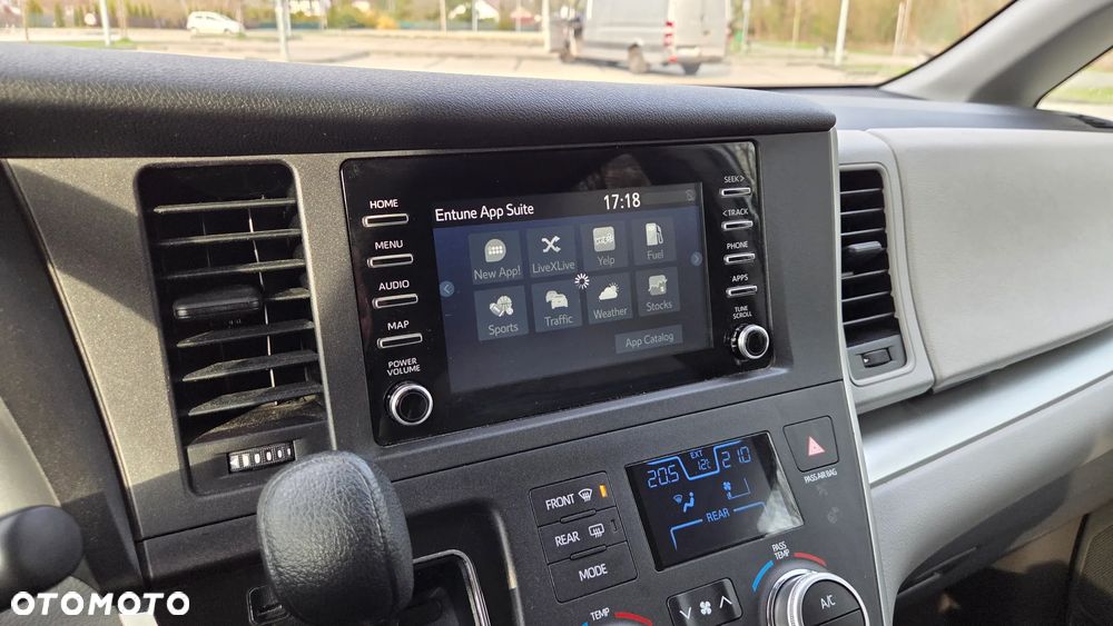 Toyota Sienna - 35