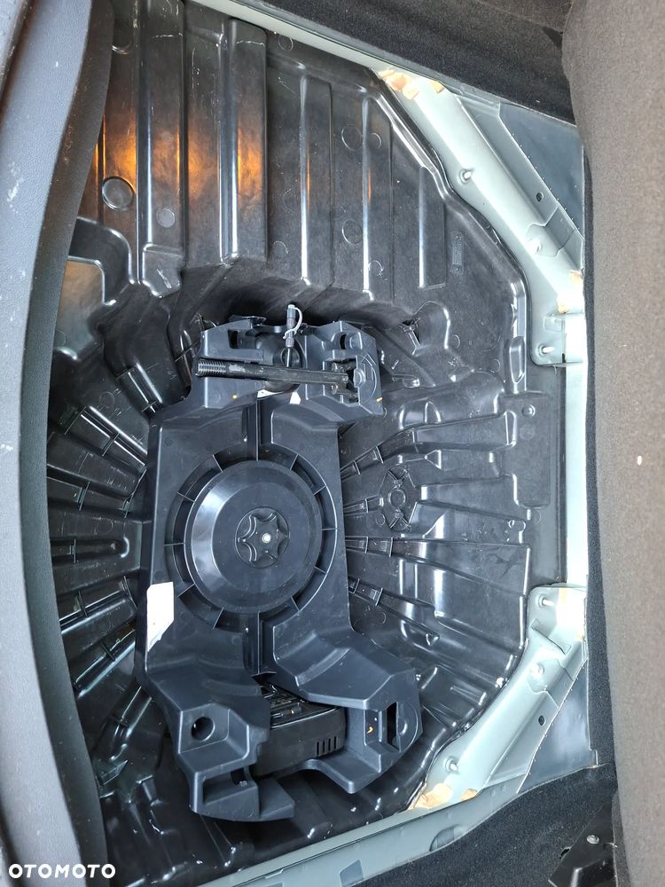 Renault Grand Scenic ENERGY TCe 140 LIMITED - 37