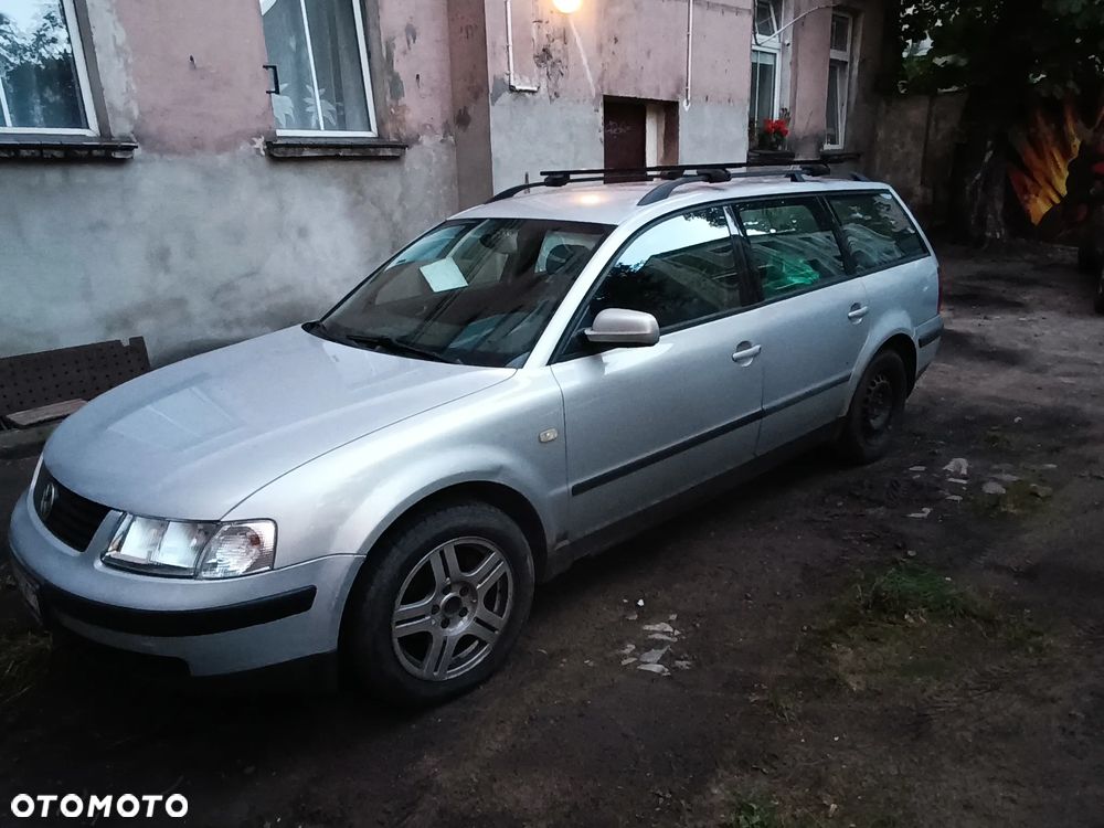 Volkswagen Passat 1.9 TDI Highline - 4