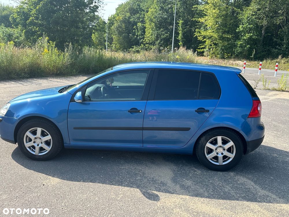 Volkswagen Golf 1.6 FSI Comfortline - 6