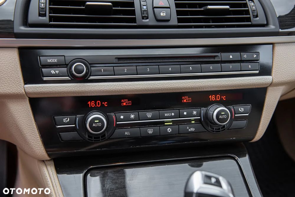 BMW Seria 5 520d Luxury Line - 24