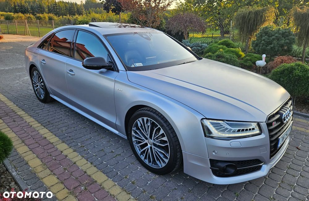 Audi S8 - 4