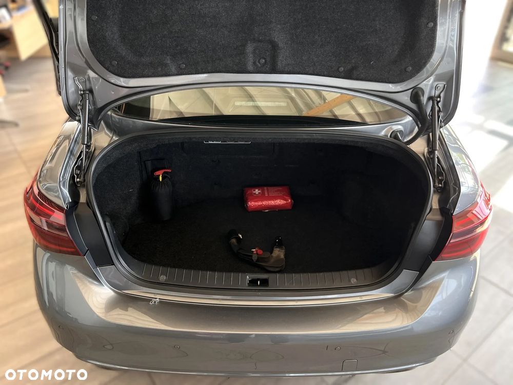 Infiniti Q50 Q50S Hybrid AWD Sport - 34