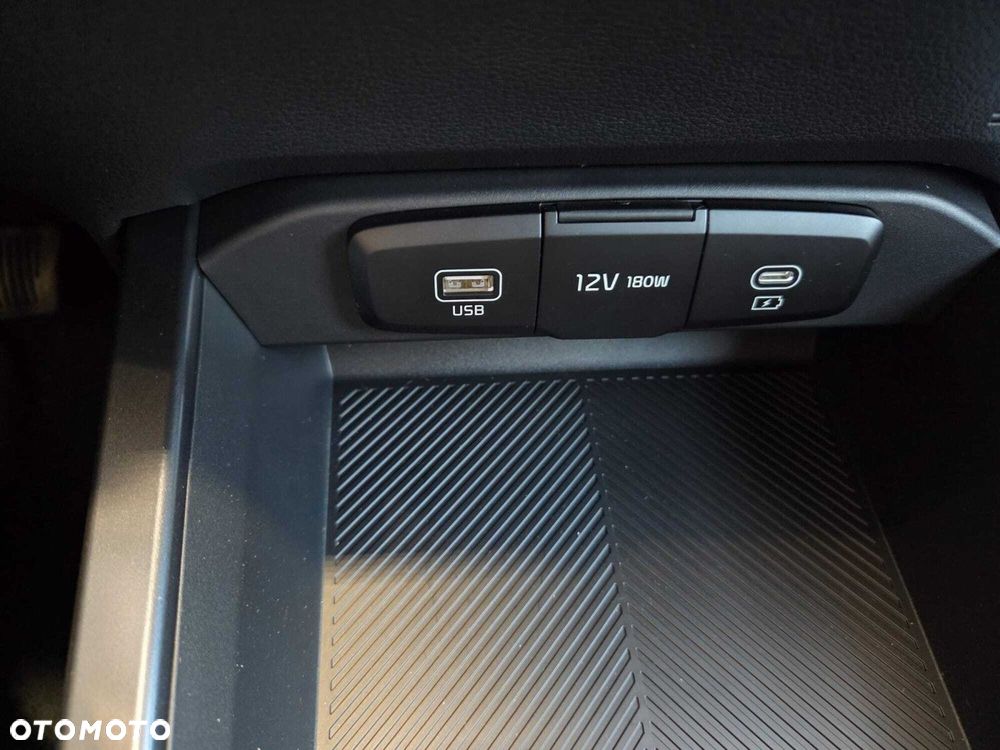 Kia XCeed - 26