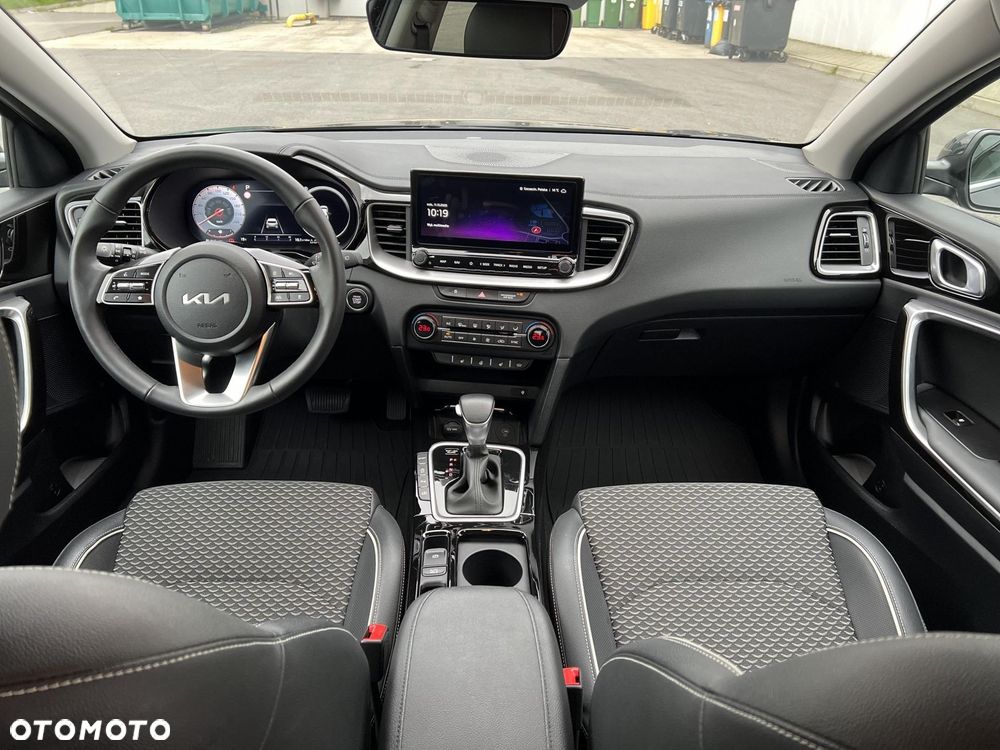 Kia XCeed - 23