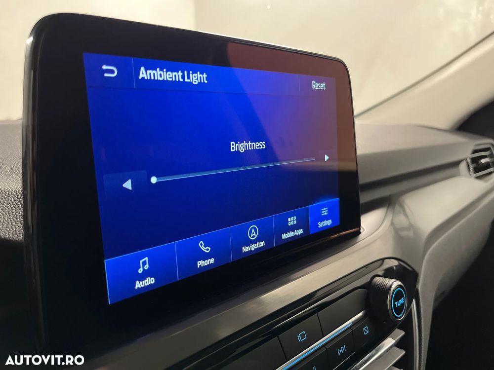 Ford Kuga - 23