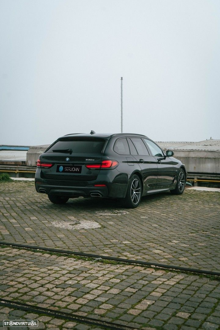 BMW 530 e Pack Desportivo M - 21