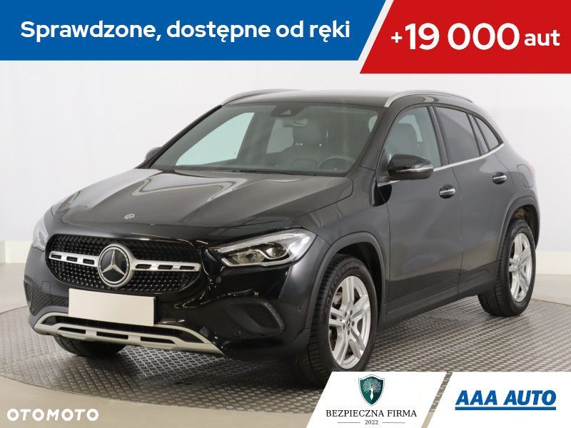 Mercedes-Benz GLA - 2