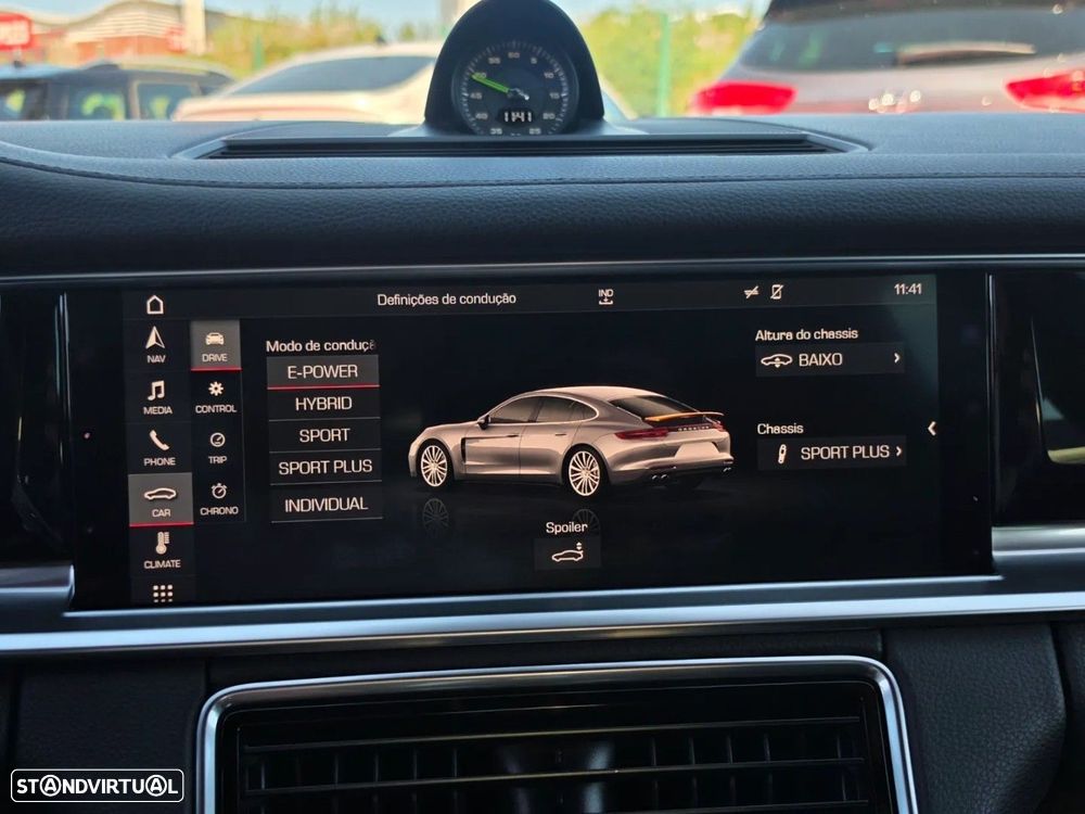 Porsche Panamera 4 E-Hybrid - 28