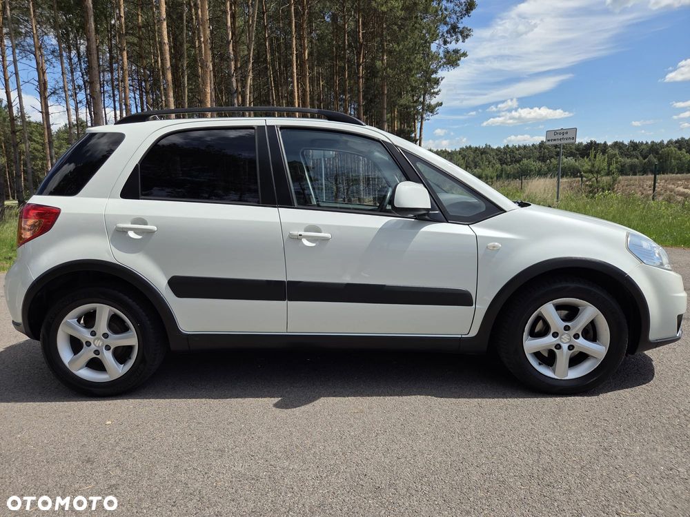 Suzuki SX4 1.6 GS / Premium - 3