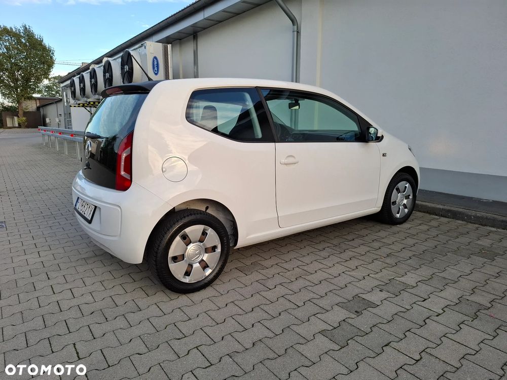 Volkswagen up! United - 14