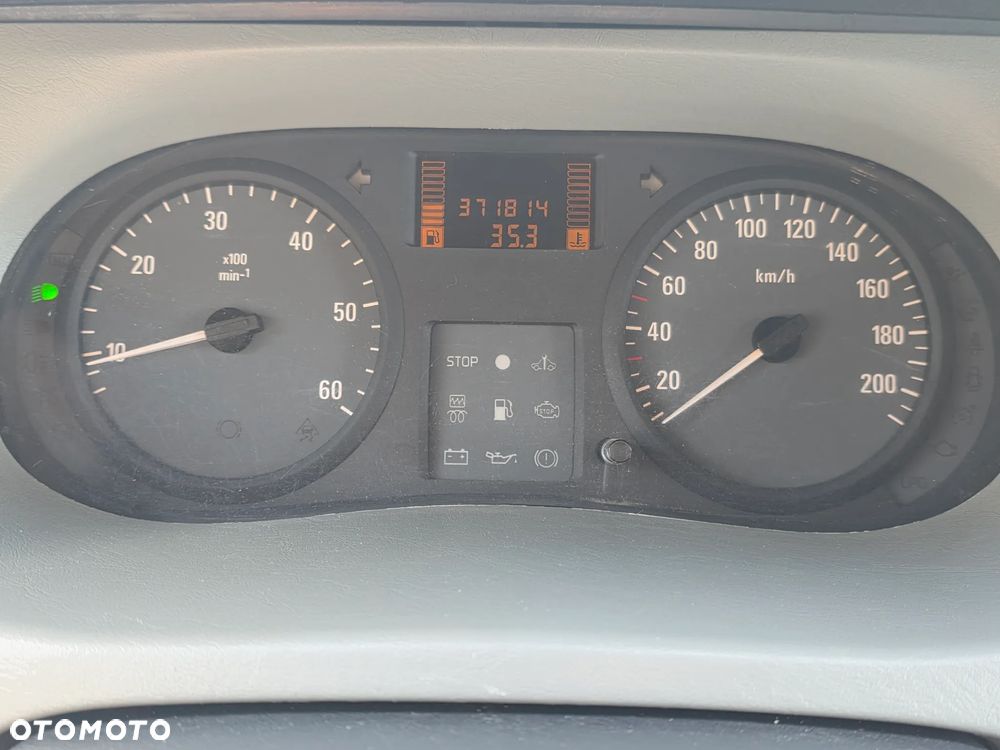 Opel Vivaro - 16