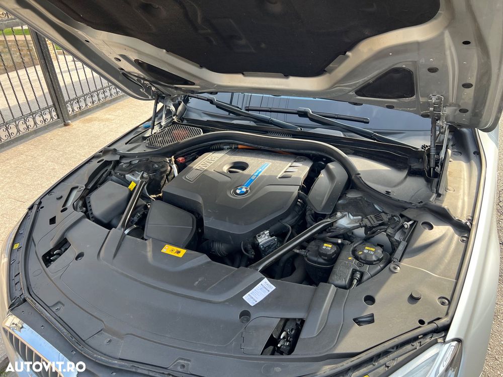 BMW Seria 7 740Le xDrive iPerformance - 17