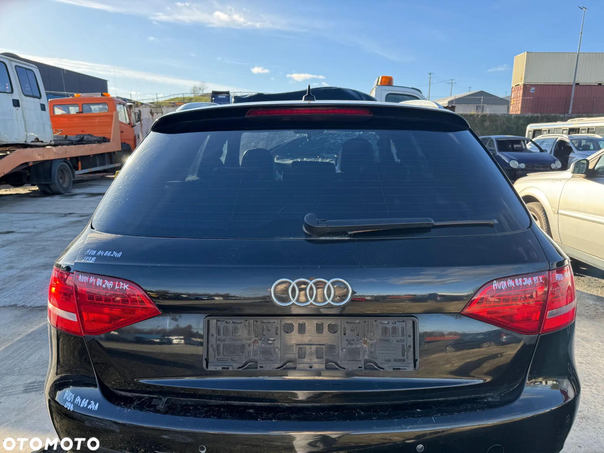 AUDI A4 B8 2.0 TDI 143KM LY9B NA CZĘŚCI - 4