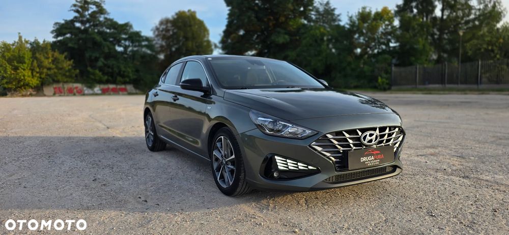 Hyundai i30 1.5 T-GDI 48V Comfort DCT - 4