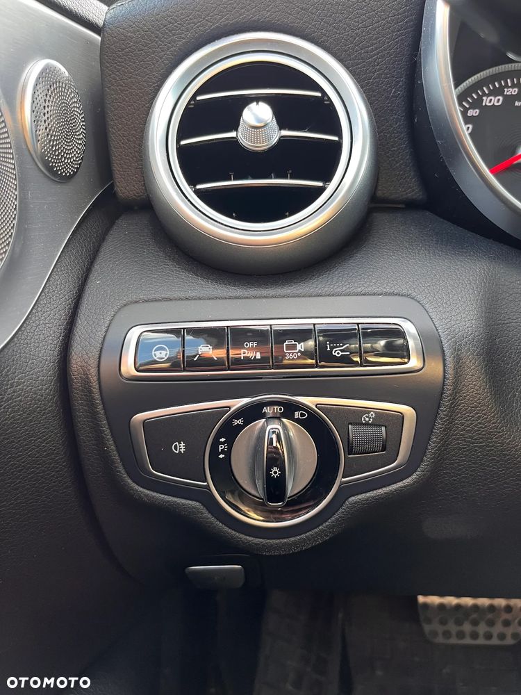 Mercedes-Benz Klasa C 300 7G-TRONIC - 25