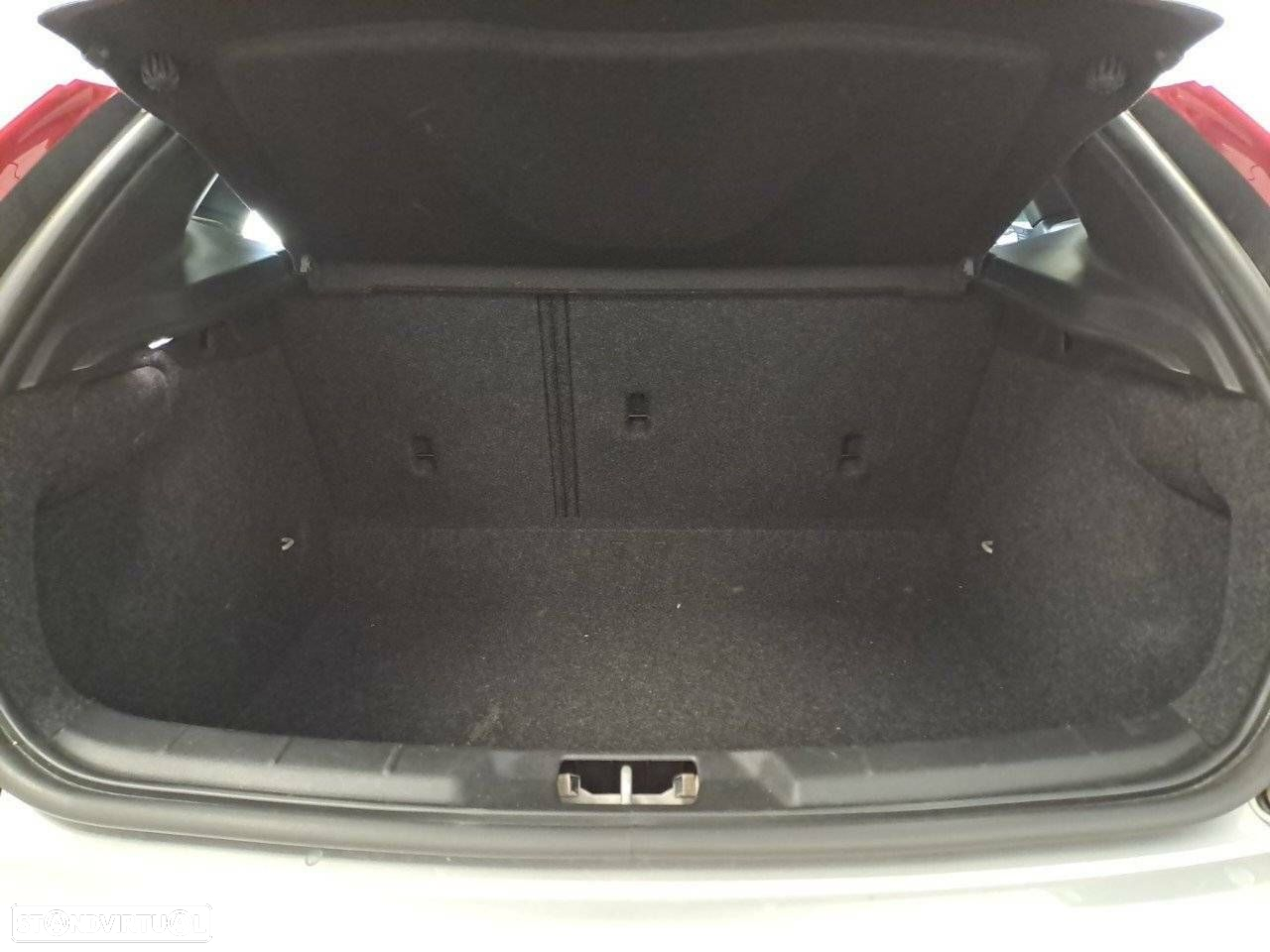 Volvo V40 1.5 T3 Sport Edition Geartronic - 6