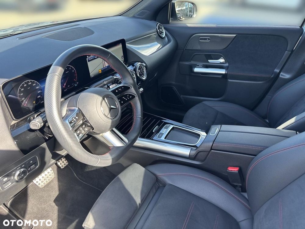 Mercedes-Benz GLA 200 mHEV AMG Line 7G-DCT - 11