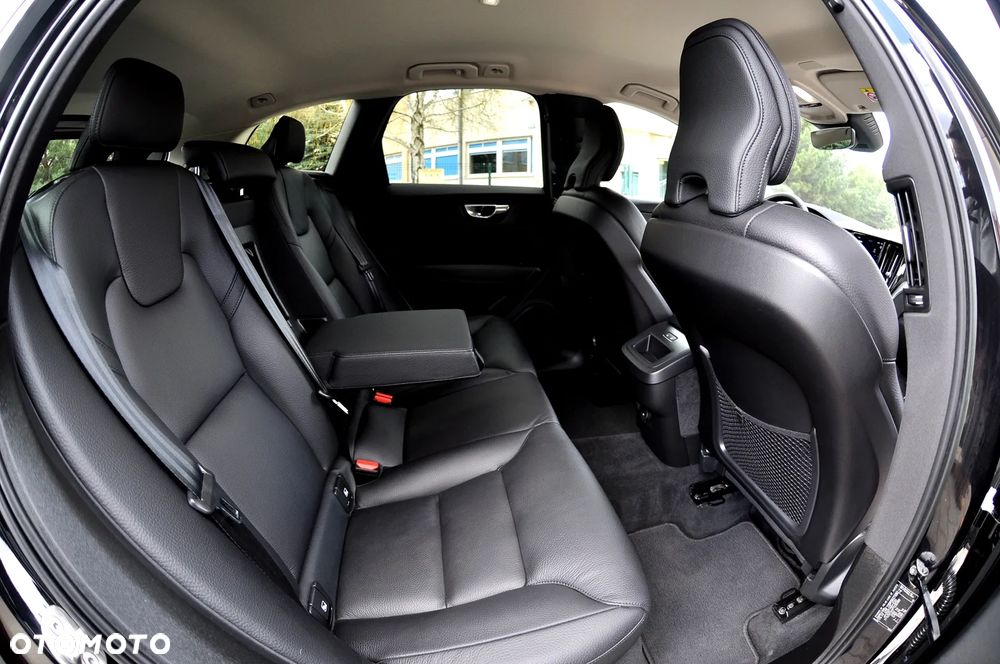 Volvo XC 60 B4 D Geartronic RDesign - 20