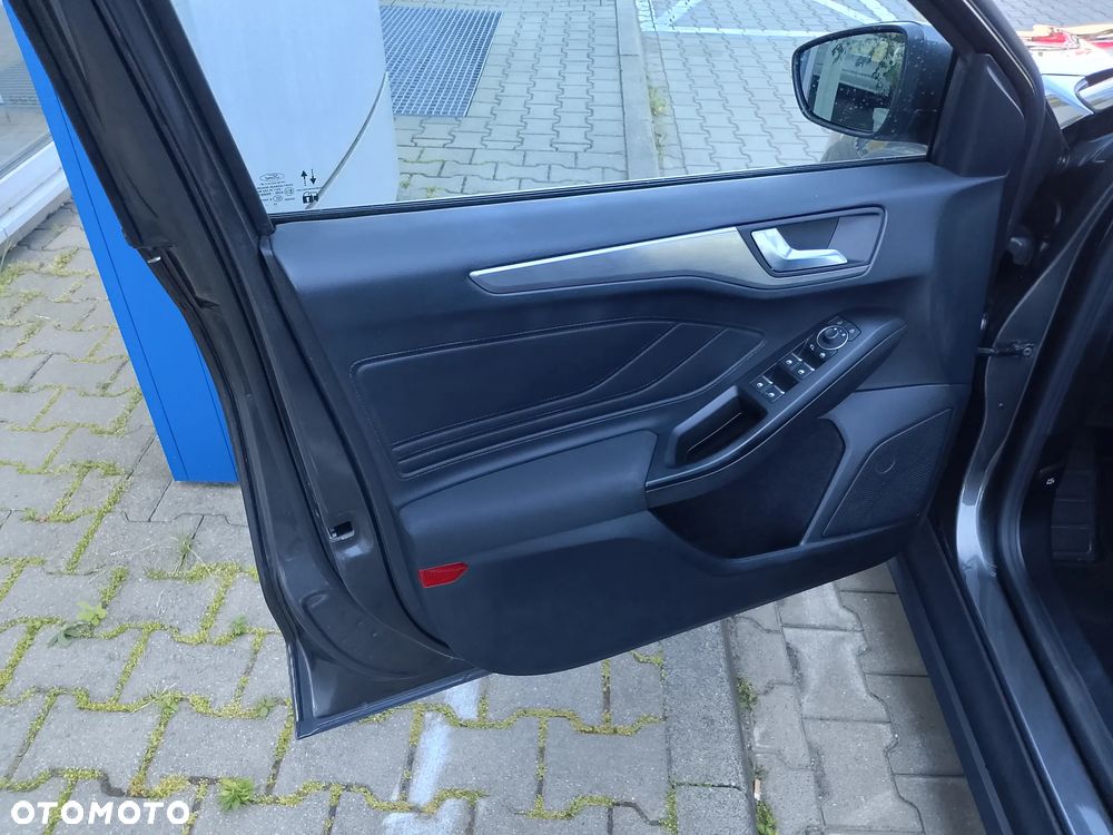 Ford Focus 1.0 EcoBoost Titanium - 16