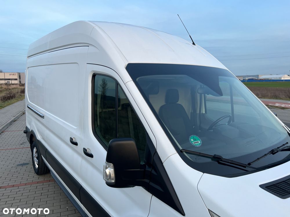 Ford Transit - 24