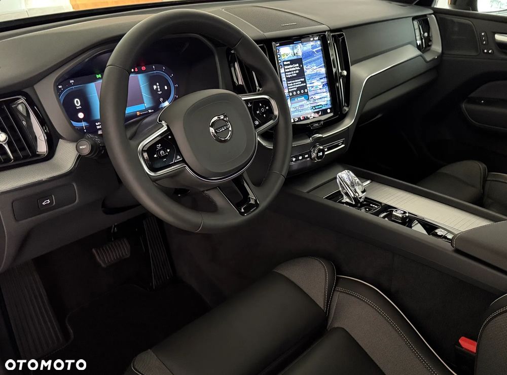 Volvo XC 60 B4 D AWD Plus Dark - 9