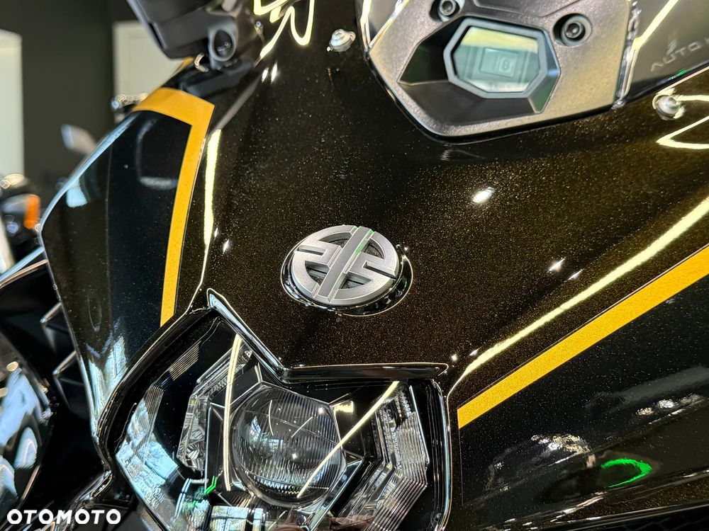 Kawasaki Ninja H2 SX - 12
