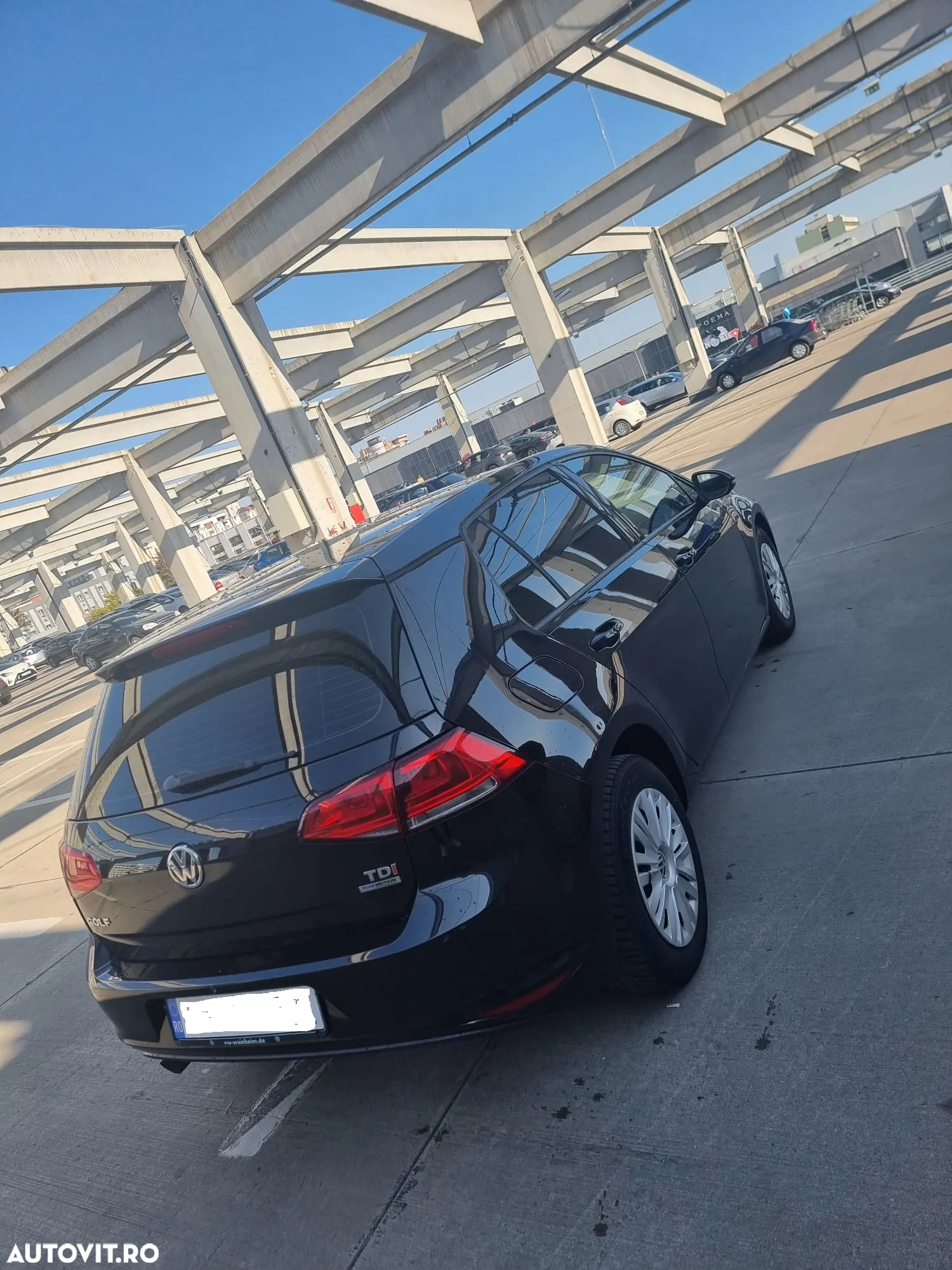 Volkswagen Golf 1.6 TDI DPF BMT Highline - 3