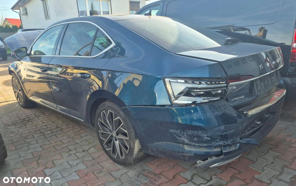 Skoda Superb 2.0 TDI SCR L&K DSG - 4