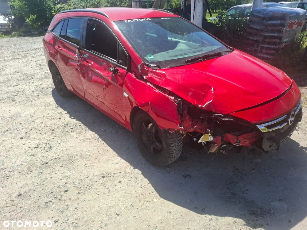 Opel Astra 1.4 T Dynamic S&S - 3