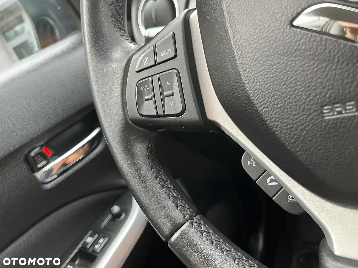 Suzuki Vitara 1.6 Premium 4WD - 18