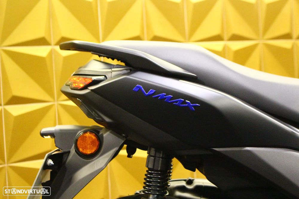 Yamaha NMAX Black Edition - 7