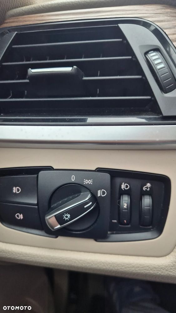 BMW Seria 3 320i - 18