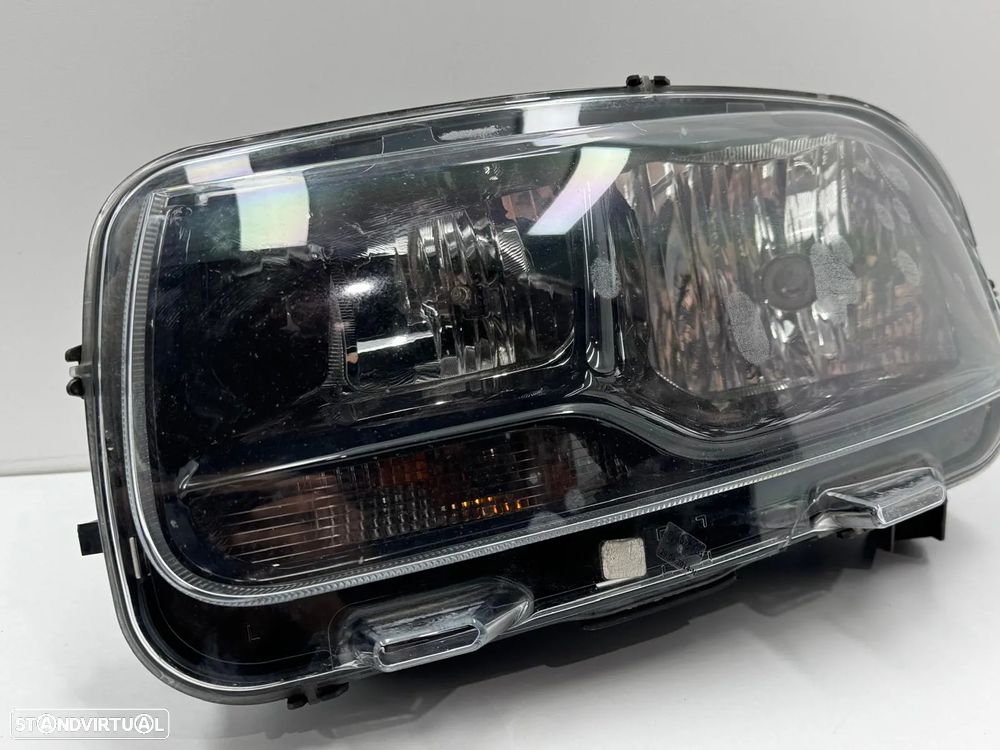 Farol Esquerdo - Citroen C4 Cactus (2016) - 3