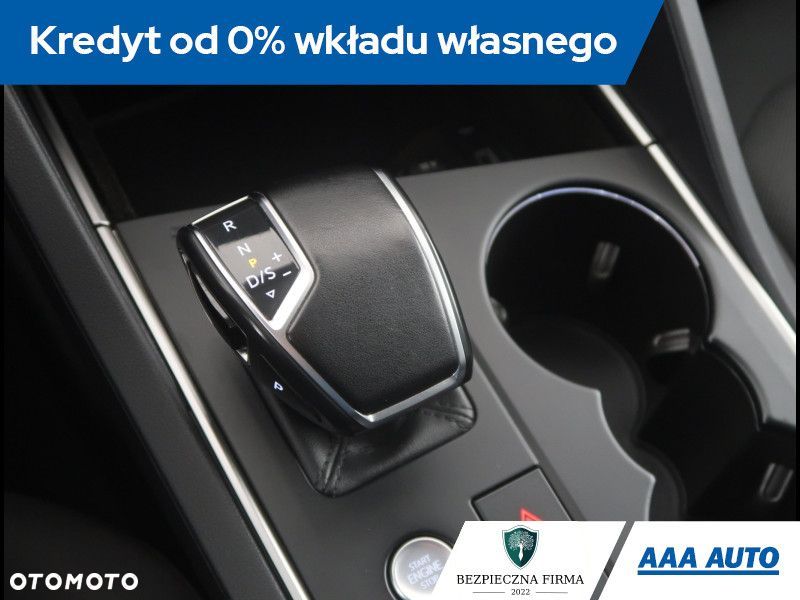 Volkswagen Touareg - 13