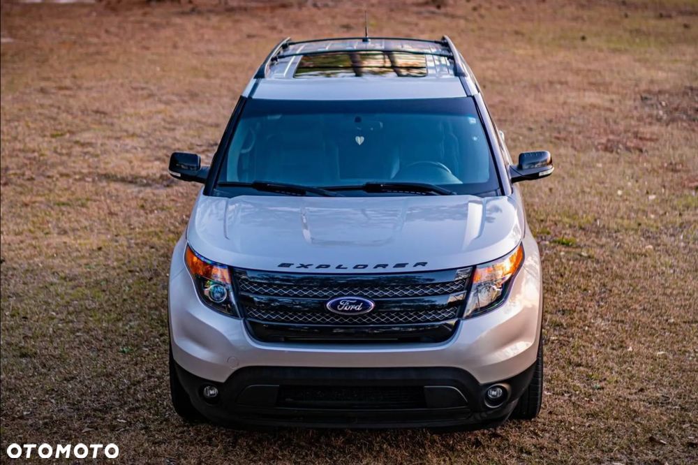 Ford Explorer - 3