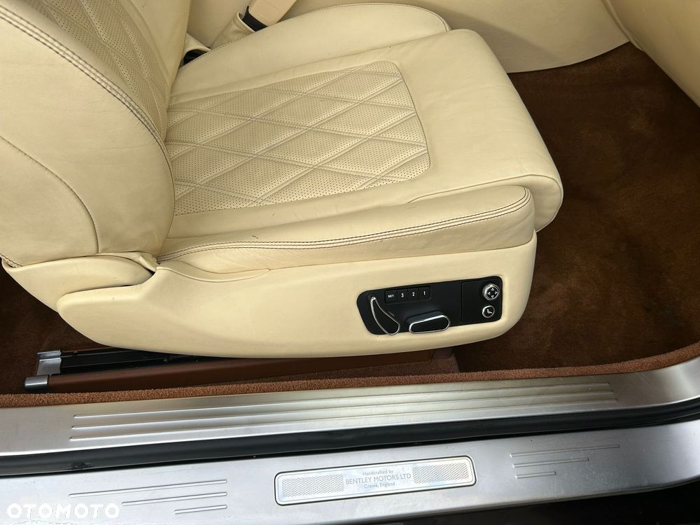 Bentley Continental GT - 15