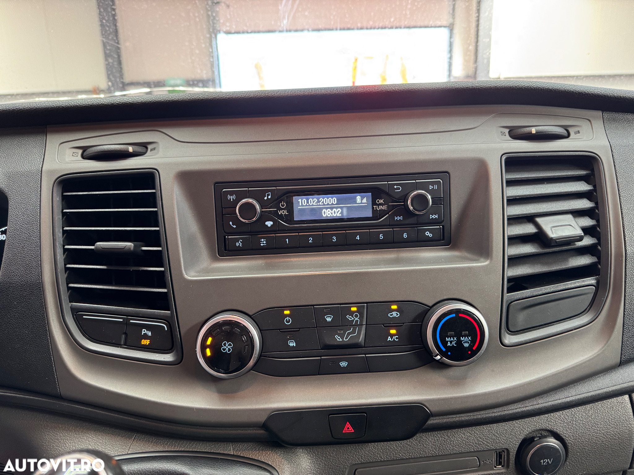 Ford Transit - 10